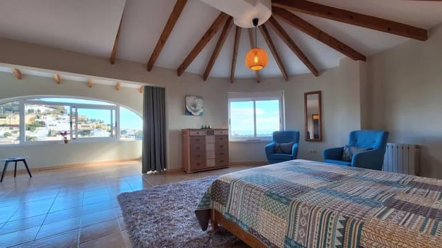 4 slaapkamer Villa te koop in Benissa met zwembad garage - € 695.000 (Ref: 9589296)