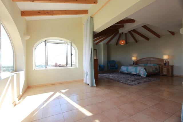 4 slaapkamer Villa te koop in Benissa met zwembad garage - € 695.000 (Ref: 9589296)