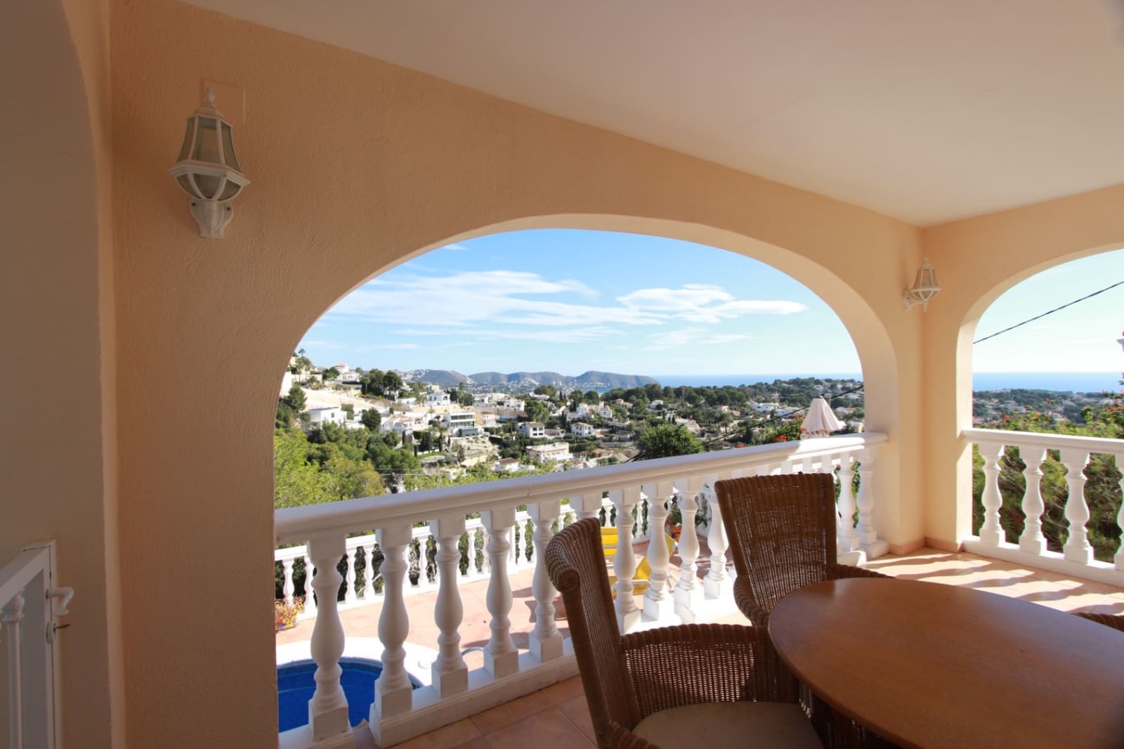 4 sypialnia Willa na sprzedaż w Benissa z basenem garażem - 695 000 € (Ref: 9589296)