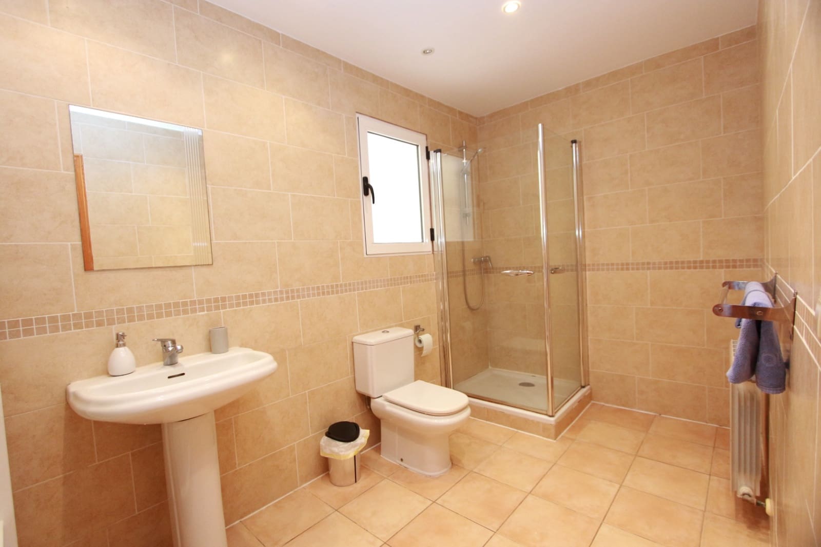 4 sypialnia Willa na sprzedaż w Benissa z basenem garażem - 695 000 € (Ref: 9589296)