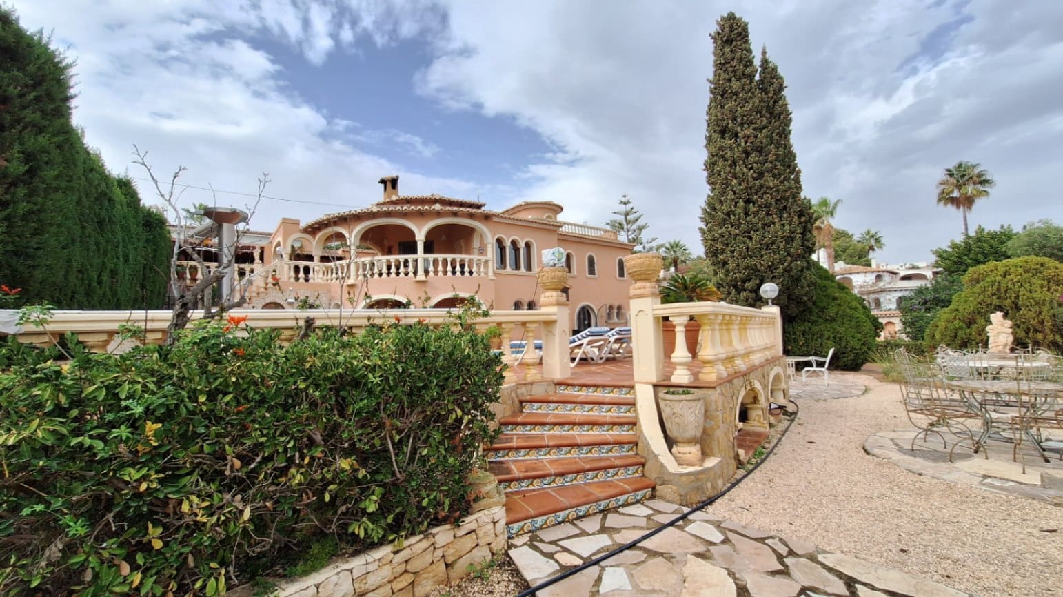 6 Zimmer Villa zu verkaufen in Benissa mit Pool Garage - 995.000 € (Ref: 9589297)