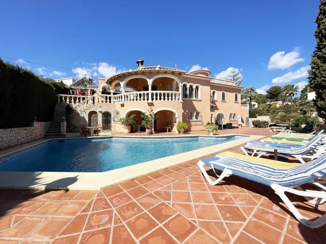 6 bedroom Villa for sale in Benissa with pool - € 995,000 (Ref: 9589297)