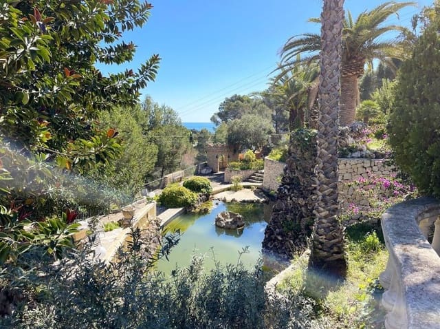 6 bedroom Villa for sale in Benissa with pool - € 995,000 (Ref: 9589297)