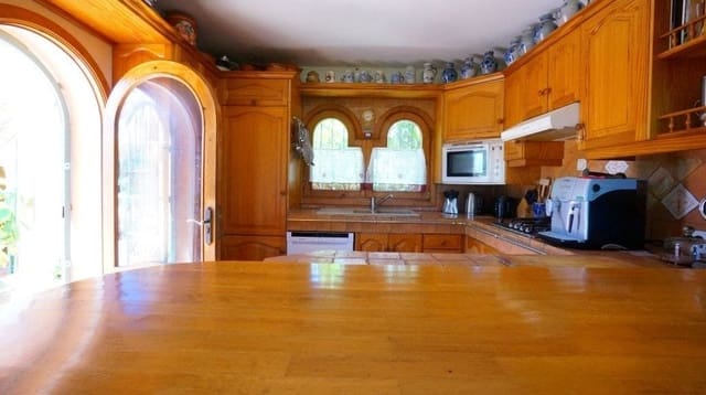 6 camera da letto Villa in vendita in Benissa con piscina garage - 995.000 € (Rif: 9589297)