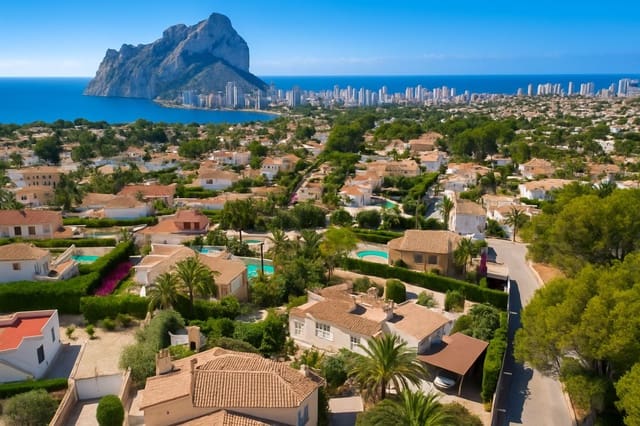 3 makuuhuone Huvila myytävänä paikassa Calpe / Calp mukana uima-altaan - 650 000 € (Ref: 9589305)