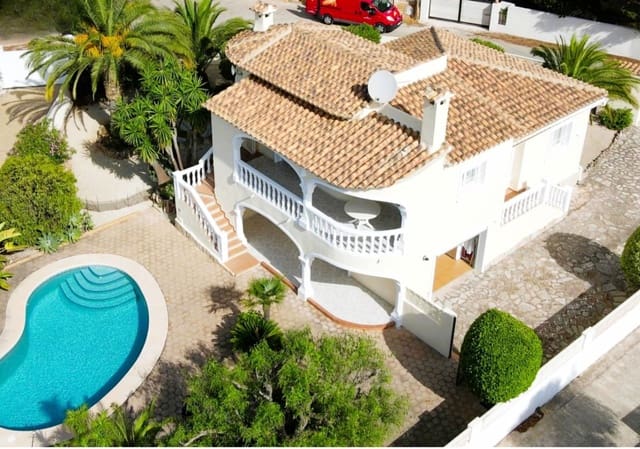 3 makuuhuone Huvila myytävänä paikassa Calpe / Calp mukana uima-altaan - 650 000 € (Ref: 9589305)