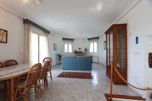 3 makuuhuone Huvila myytävänä paikassa Calpe / Calp mukana uima-altaan - 650 000 € (Ref: 9589305)