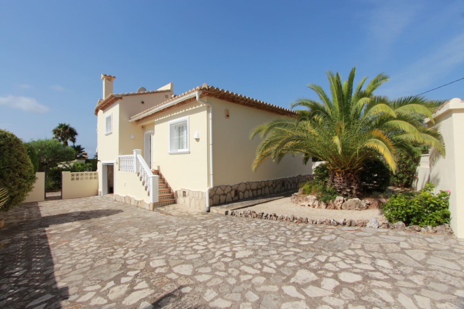 3 soverom Villa til salgs i Calpe / Calp med svømmebasseng garasje - € 650 000 (Ref: 9589305)