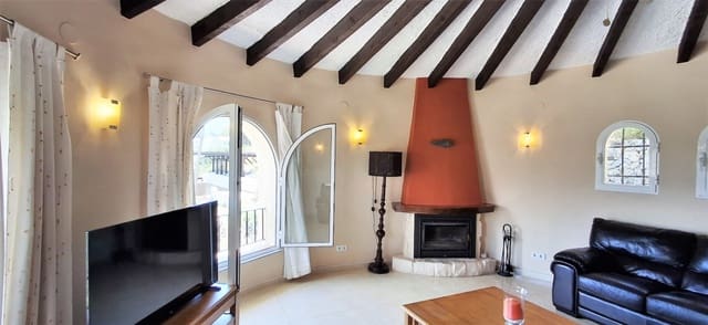 Chalet de 3 habitaciones en Calpe / Calp en venta con piscina - 478.000 € (Ref: 9589306)