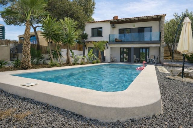 5 makuuhuone Huvila myytävänä paikassa Calpe / Calp mukana uima-altaan - 749 000 € (Ref: 9589307)