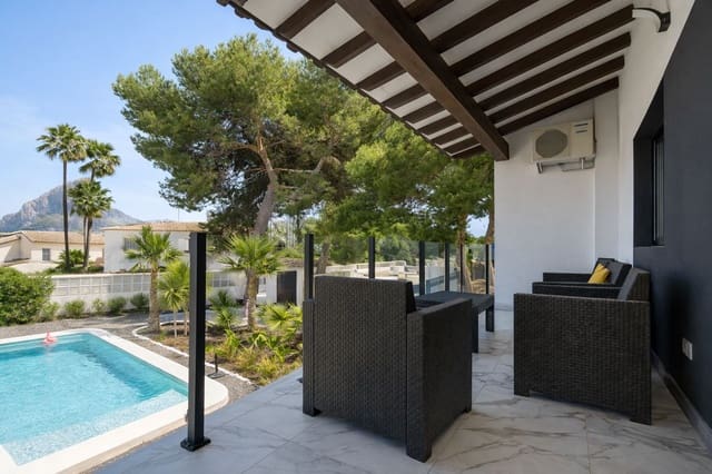 5 makuuhuone Huvila myytävänä paikassa Calpe / Calp mukana uima-altaan - 749 000 € (Ref: 9589307)