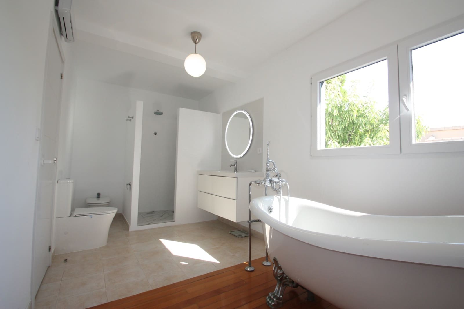 5 soverom Villa til salgs i Calpe / Calp med svømmebasseng garasje - € 749 000 (Ref: 9589307)