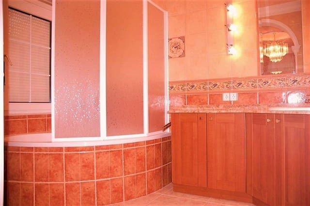 5 makuuhuone Huvila myytävänä paikassa Calpe / Calp mukana uima-altaan - 895 000 € (Ref: 9589314)