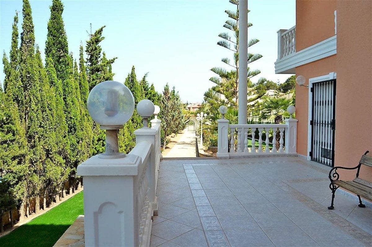 5 soverom Villa til salgs i Calpe / Calp med svømmebasseng garasje - € 895 000 (Ref: 9589314)