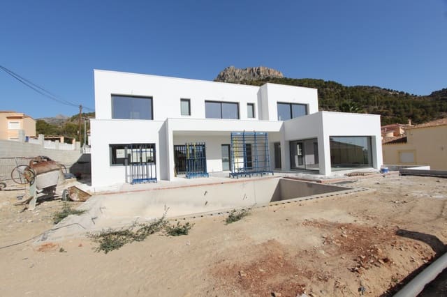 4 makuuhuone Huvila myytävänä paikassa Calpe / Calp mukana uima-altaan - 1 175 000 € (Ref: 9589315)