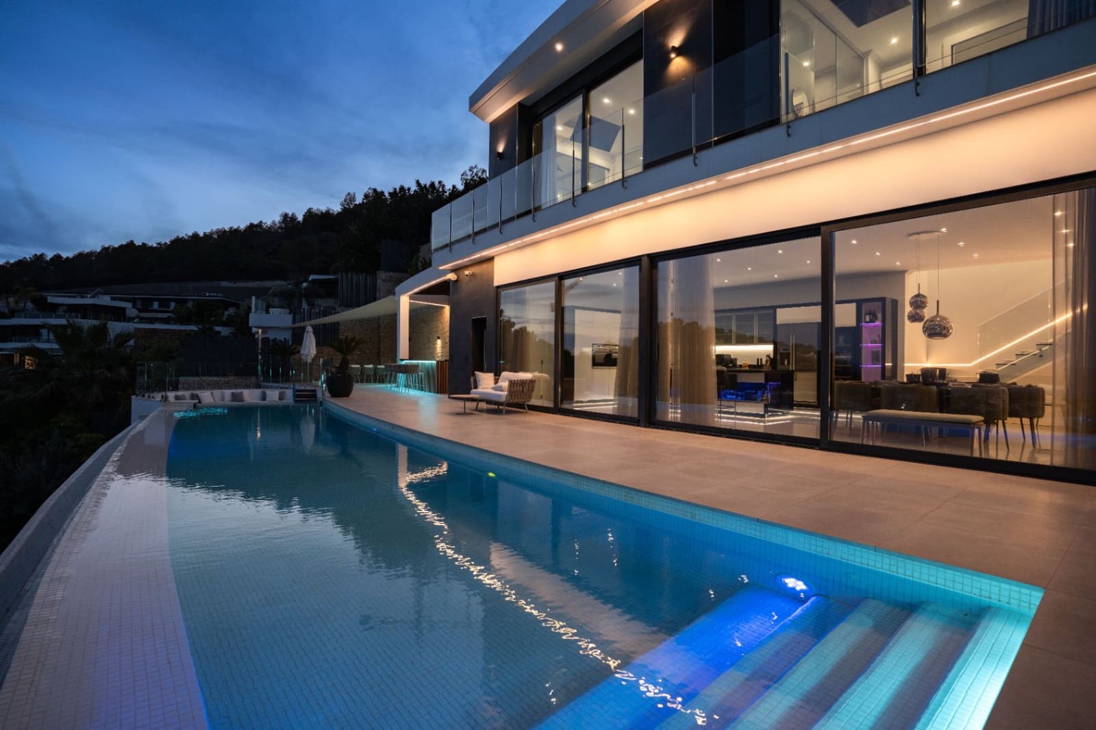 5 slaapkamer Villa te koop in Benissa met zwembad garage - € 3.500.000 (Ref: 9589317)