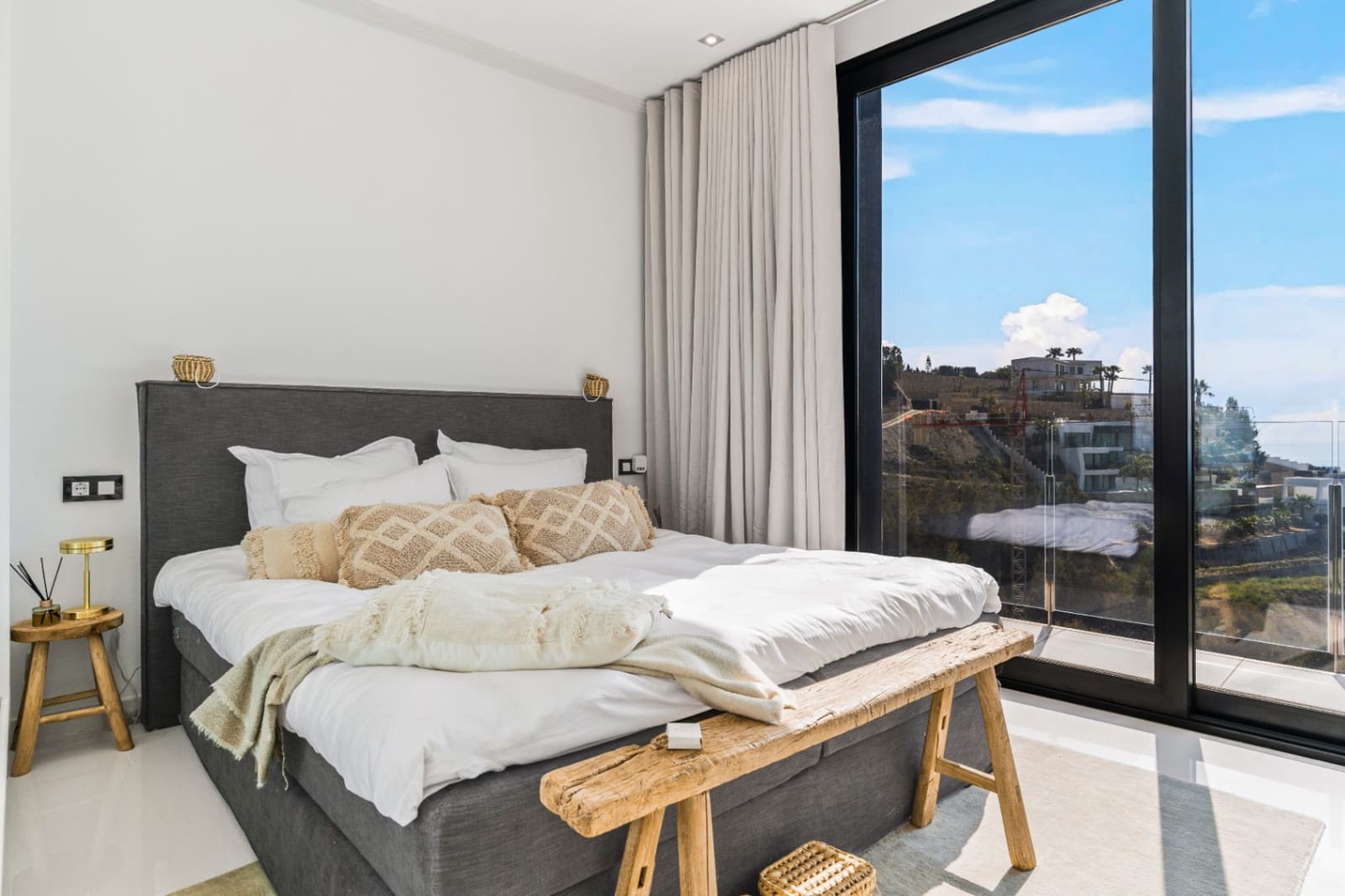 5 slaapkamer Villa te koop in Benissa met zwembad garage - € 3.500.000 (Ref: 9589317)