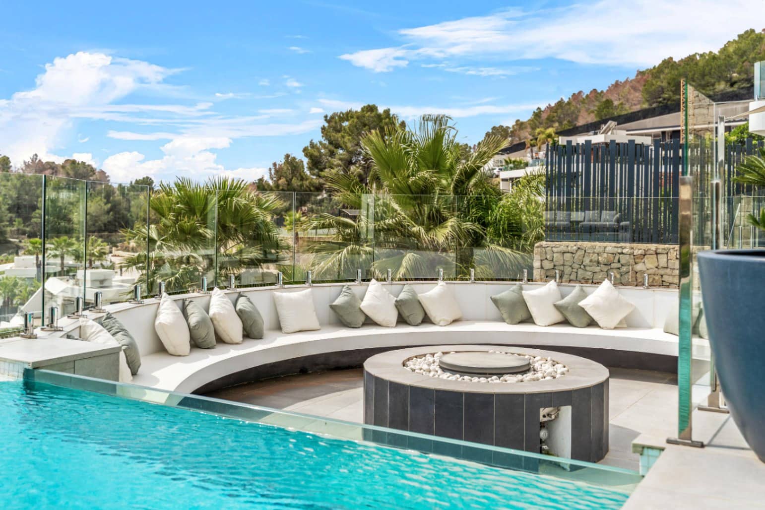 5 slaapkamer Villa te koop in Benissa met zwembad garage - € 3.500.000 (Ref: 9589317)