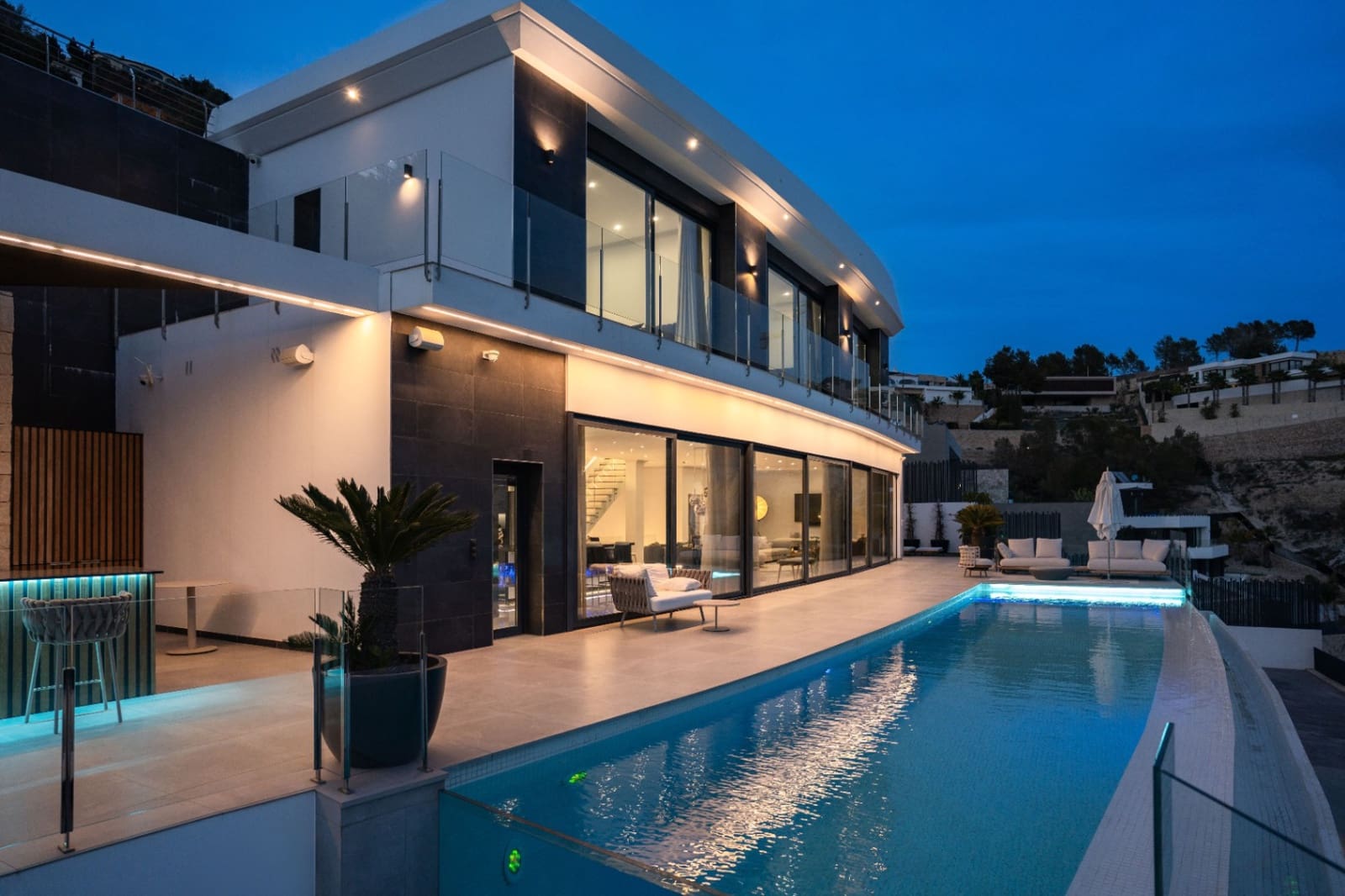 5 slaapkamer Villa te koop in Benissa met zwembad garage - € 3.500.000 (Ref: 9589317)