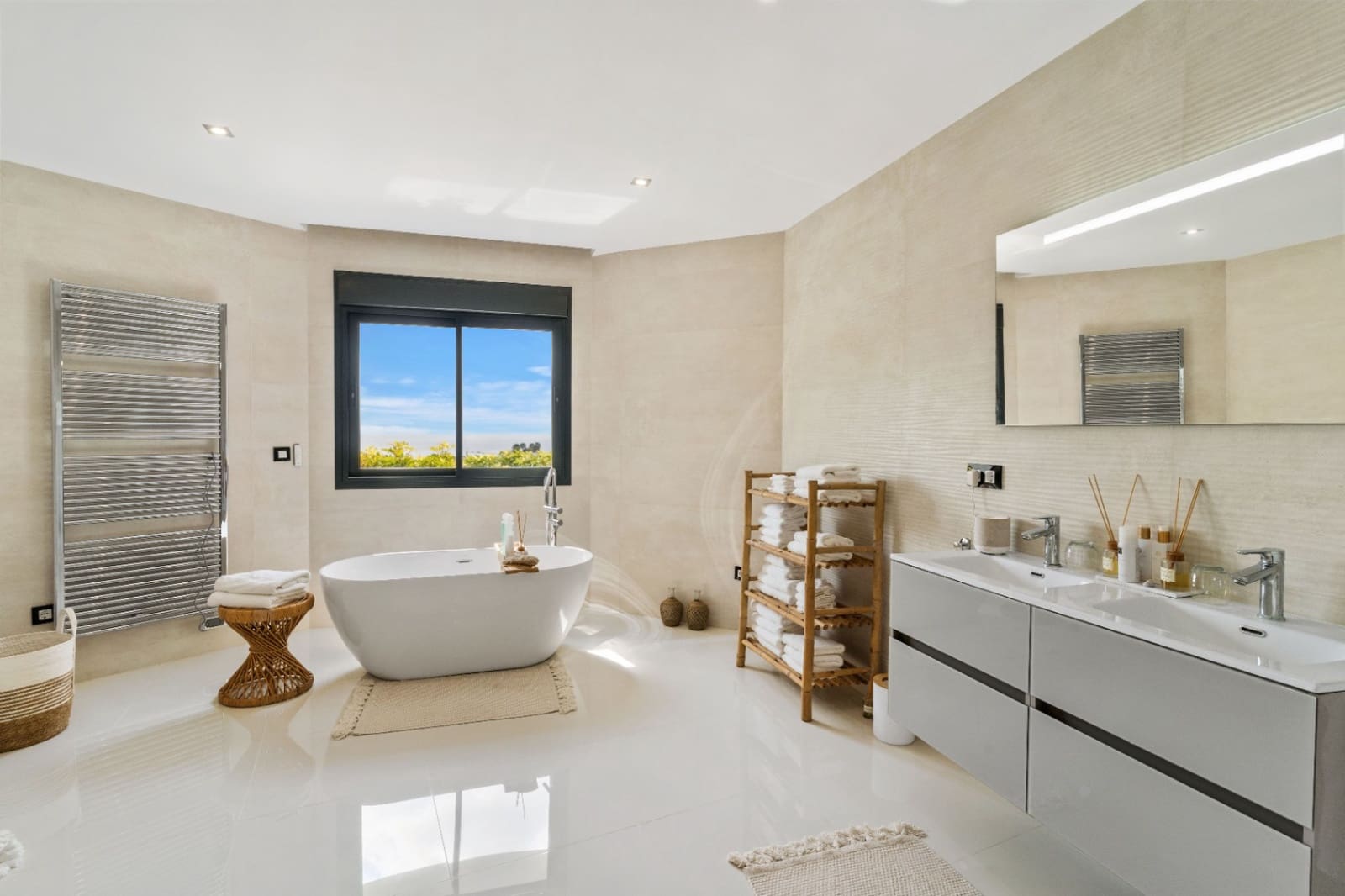 5 slaapkamer Villa te koop in Benissa met zwembad garage - € 3.500.000 (Ref: 9589317)