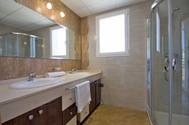 4 makuuhuone Huvila myytävänä paikassa Calpe / Calp mukana uima-altaan - 680 000 € (Ref: 9589319)