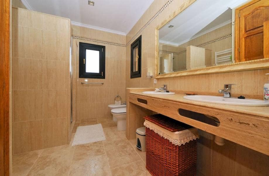 5 chambre Villa/Maison à vendre à Benissa avec piscine garage - 2 200 000 € (Ref: 9589321)