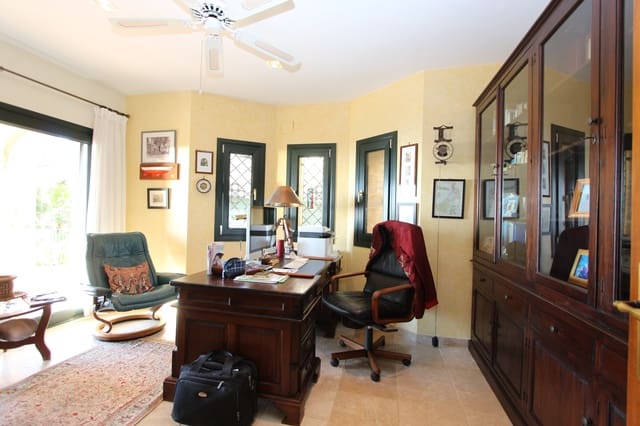 5 slaapkamer Villa te koop in Benissa met zwembad garage - € 2.200.000 (Ref: 9589321)