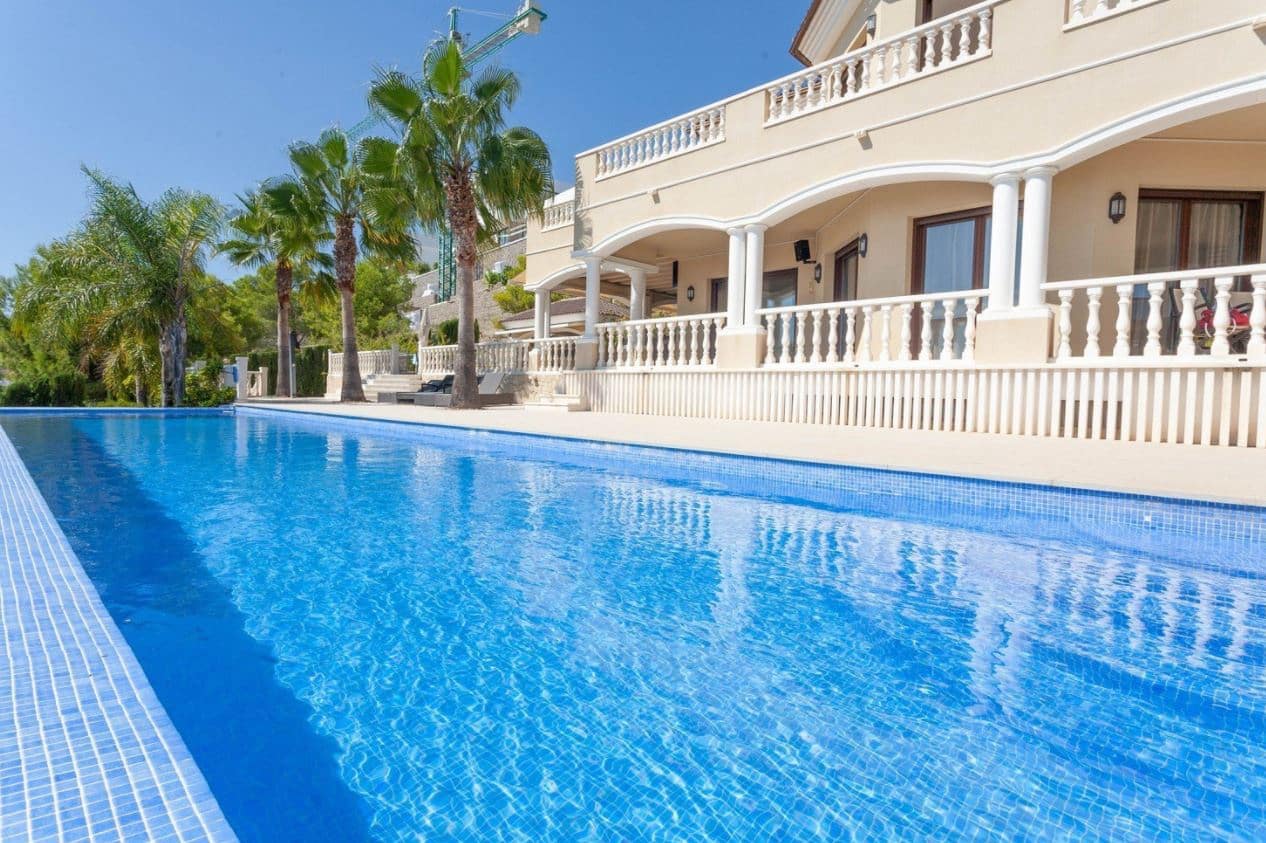 5 bedroom Villa for sale in Benissa with pool garage - € 3,130,000 (Ref: 9589322)