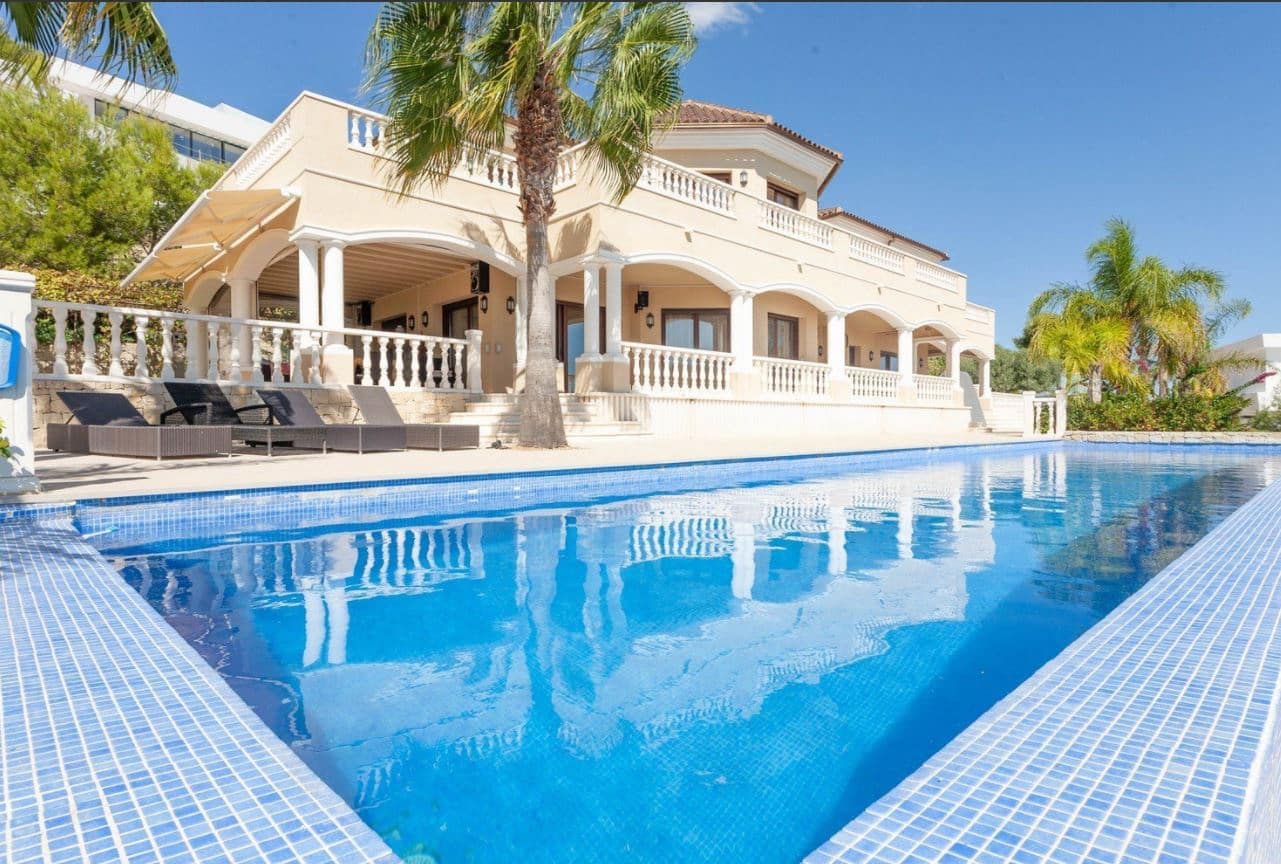 5 bedroom Villa for sale in Benissa with pool garage - € 3,130,000 (Ref: 9589322)