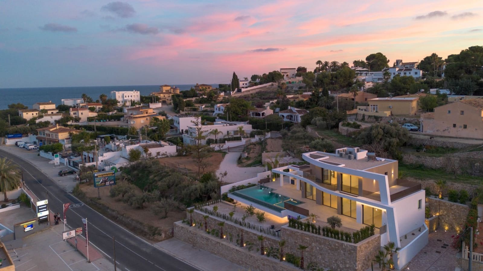 4 bedroom Villa for sale in Benissa with pool garage - € 3,195,000 (Ref: 9598054)