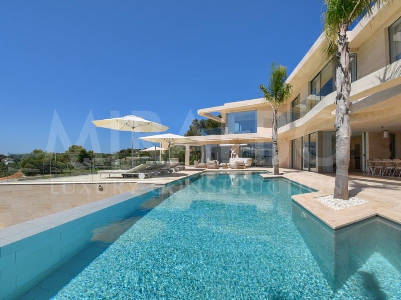 Chalet de 4 habitaciones en Javea / Xàbia en venta - 4.970.000 € (Ref: 9661619)