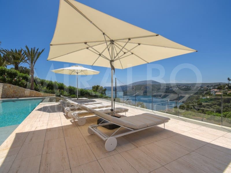 Chalet de 4 habitaciones en Javea / Xàbia en venta - 4.970.000 € (Ref: 9661619)