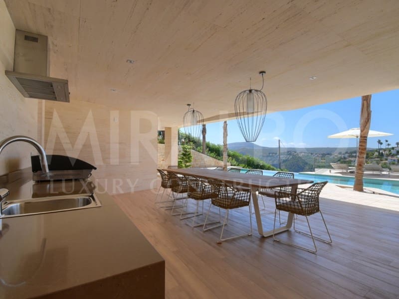 Chalet de 4 habitaciones en Javea / Xàbia en venta - 4.970.000 € (Ref: 9661619)