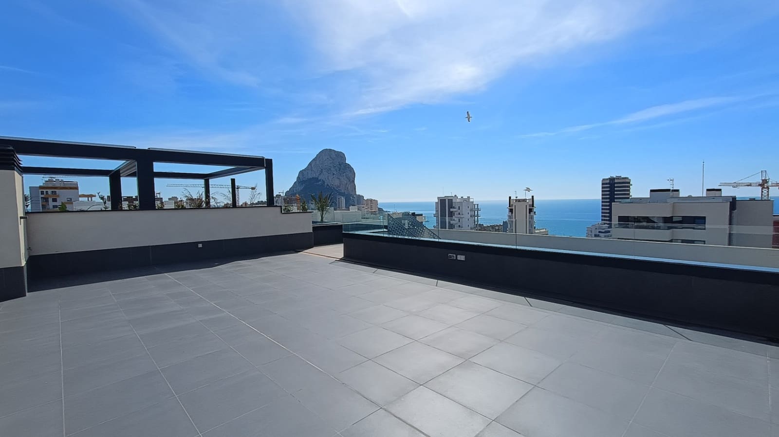 2 bedroom Penthouse for sale in Calpe / Calp with pool garage - € 549,000 (Ref: 9670115)