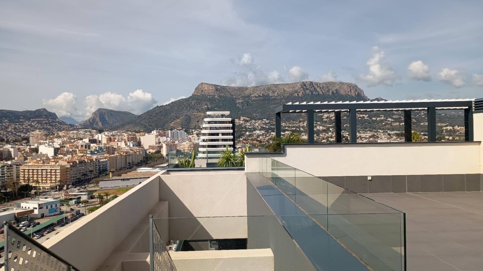 2 bedroom Penthouse for sale in Calpe / Calp with pool garage - € 549,000 (Ref: 9670115)