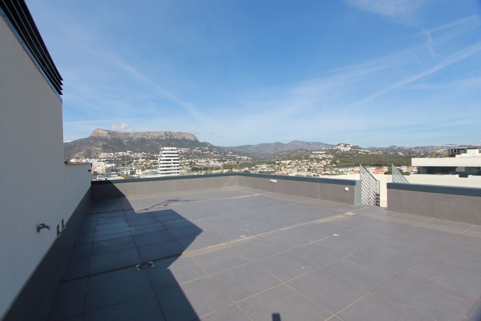 2 bedroom Penthouse for sale in Calpe / Calp with pool garage - € 539,000 (Ref: 9670116)