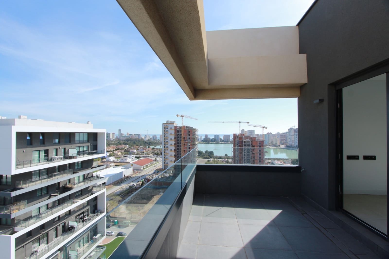 2 bedroom Penthouse for sale in Calpe / Calp with pool garage - € 539,000 (Ref: 9670116)