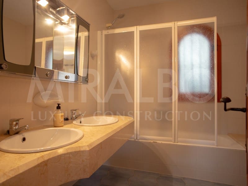 2 soverom Villa til salgs i Javea / Xabia med garasje - € 648 000 (Ref: 9676962)