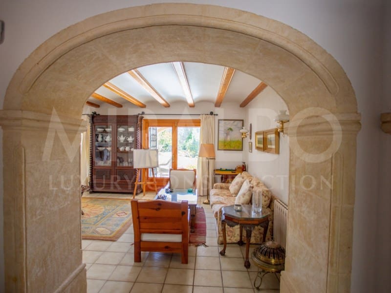 4 bedroom Villa for sale in Javea / Xabia with garage - € 1,840,000 (Ref: 9676965)