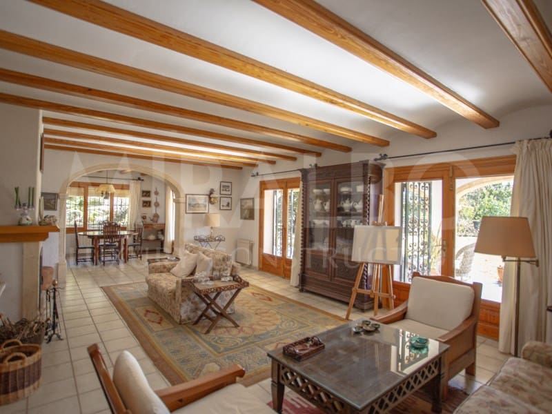 4 bedroom Villa for sale in Javea / Xabia with garage - € 1,840,000 (Ref: 9676965)