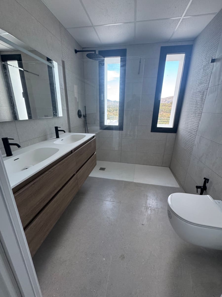 3 makuuhuone Huvila myytävänä paikassa Calpe / Calp mukana uima-altaan - 1 135 000 € (Ref: 9679571)