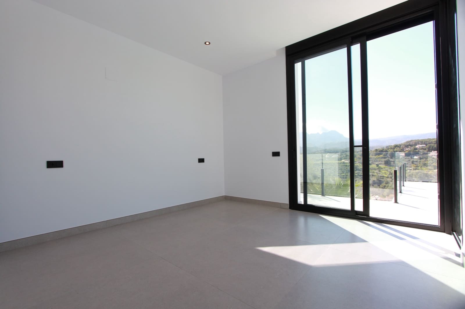 3 sovrum Villa till salu i Calpe / Calp med pool garage - 1 135 000 € (Ref: 9679571)