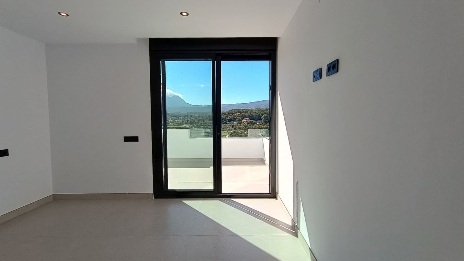 3 sovrum Villa till salu i Calpe / Calp med pool garage - 1 135 000 € (Ref: 9679571)