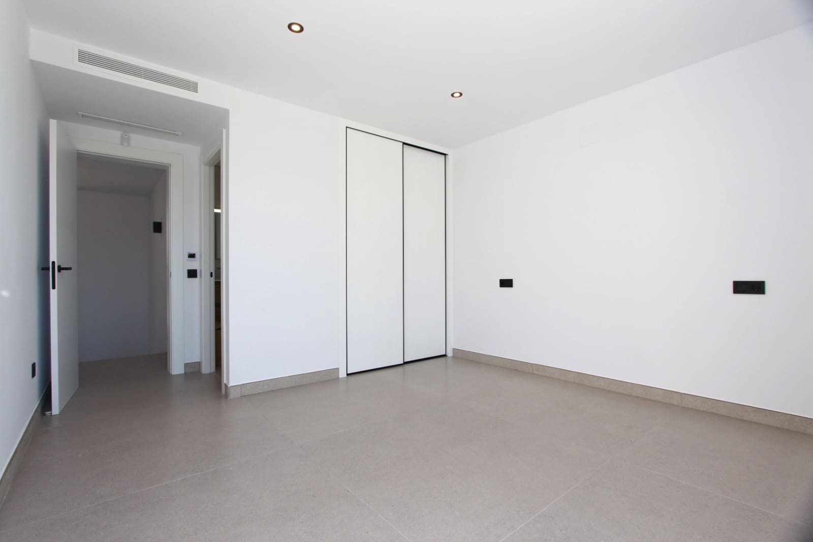 3 sovrum Villa till salu i Calpe / Calp med pool garage - 1 135 000 € (Ref: 9679571)