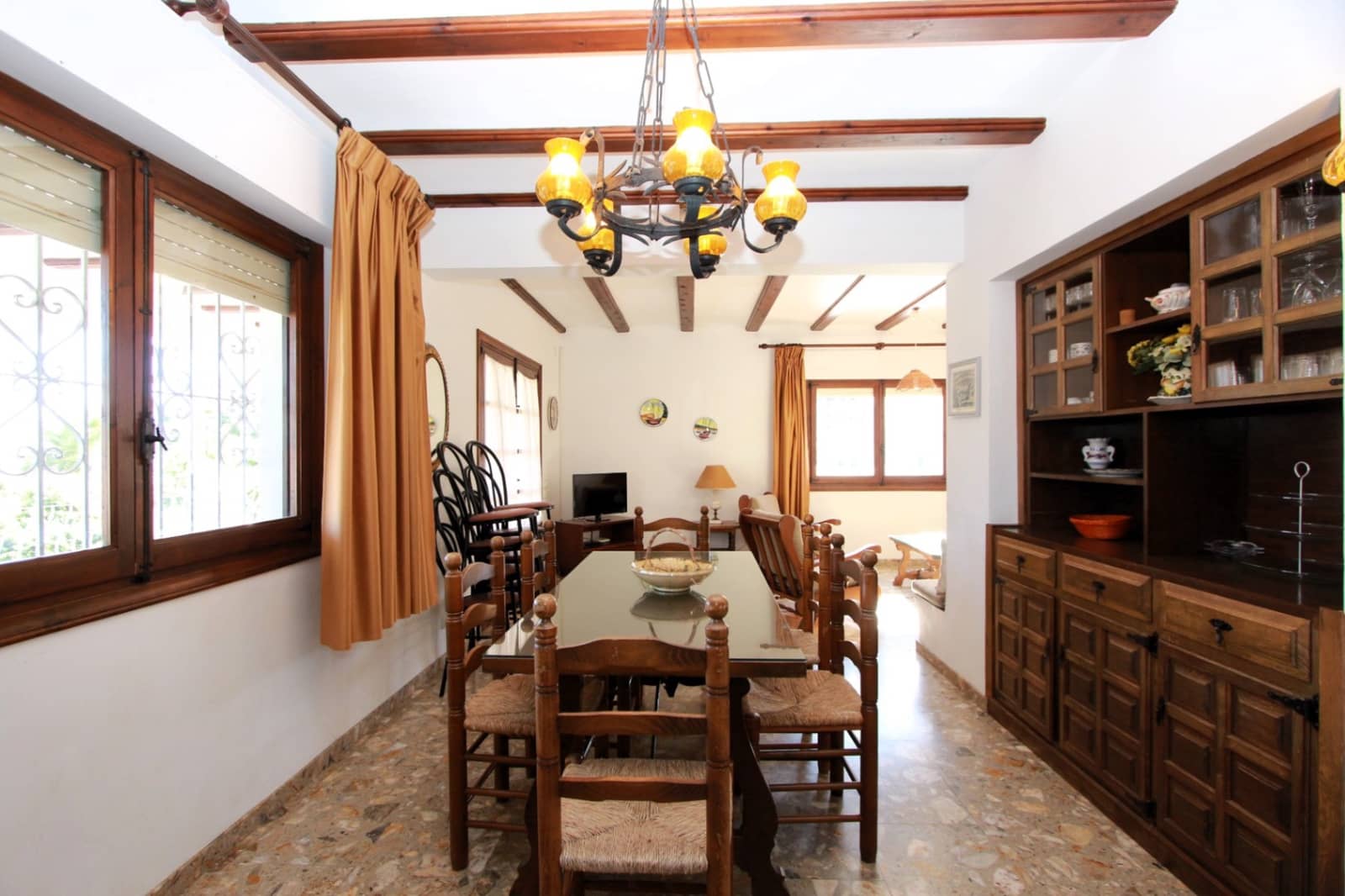 6 soveværelse Villa til salg i Benissa med swimmingpool garage - € 890.000 (Ref: 9751667)