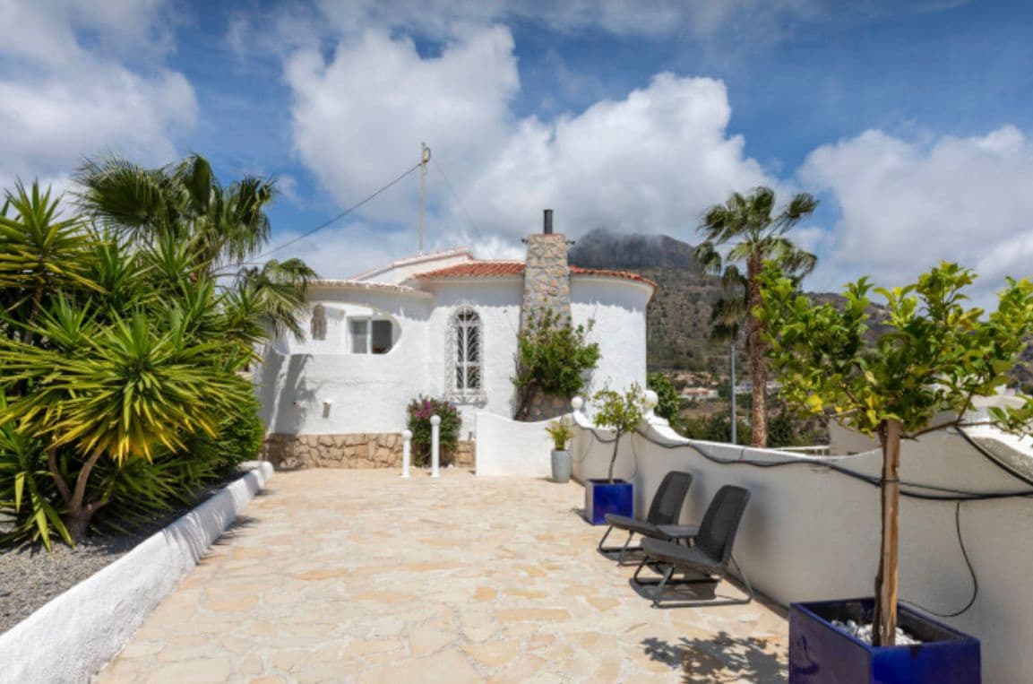 3 quarto Moradia para venda em Calpe / Calp com piscina garagem - 645 000 € (Ref: 9751668)