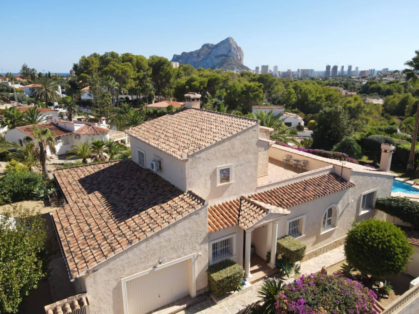 4 soverom Villa til salgs i Calpe / Calp med svømmebasseng garasje - € 1 190 000 (Ref: 9751671)