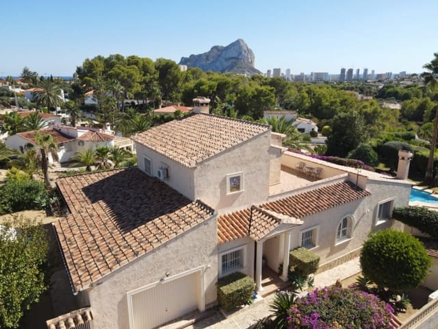 4 soveværelse Villa til salg i Calpe / Calp med swimmingpool garage - € 1.190.000 (Ref: 9751671)