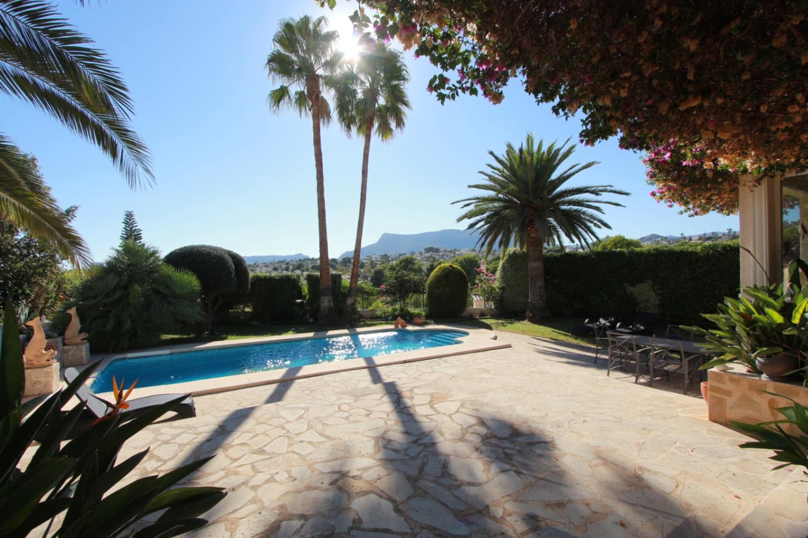 4 soverom Villa til salgs i Calpe / Calp med svømmebasseng garasje - € 1 190 000 (Ref: 9751671)