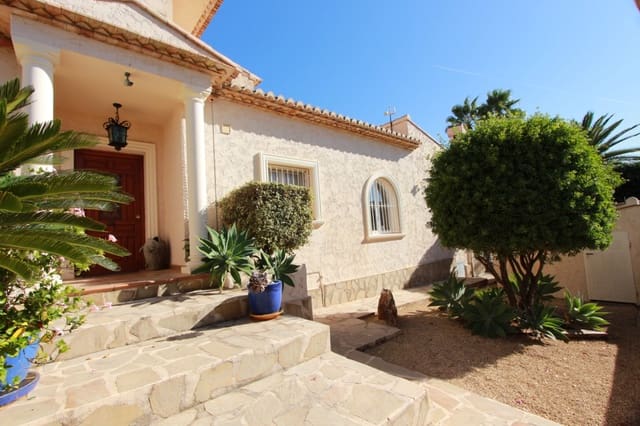 4 soveværelse Villa til salg i Calpe / Calp med swimmingpool garage - € 1.190.000 (Ref: 9751671)